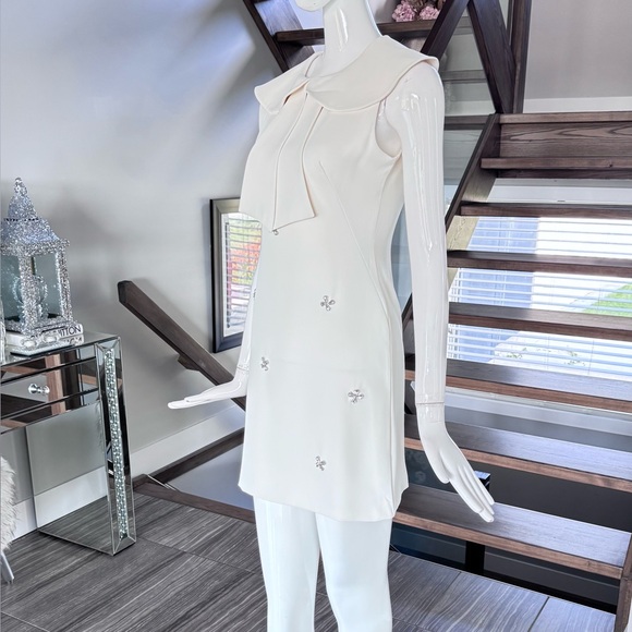 New 🤍 Chic A-Line Mini Dress with Diamonds - Picture 10 of 17